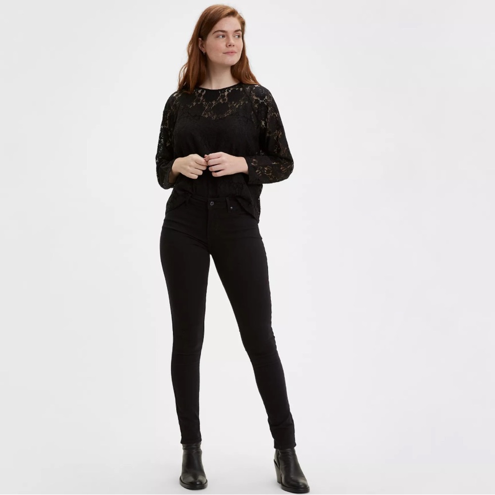 Levi’s black jeans 711 skinny size 28